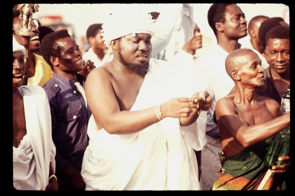 Ghana05AirportCelebration1_WEBIMAGEE04